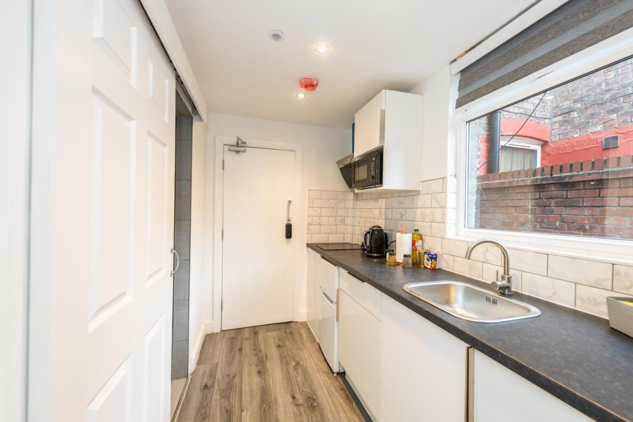 Five Seasons Liverpool City - Modern Studios Near Anfield Экстерьер фото