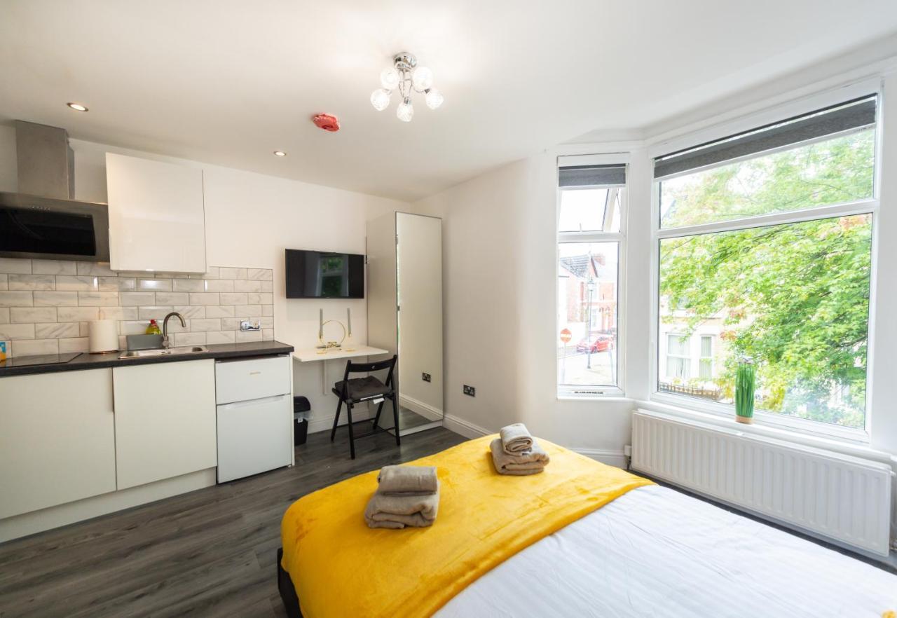 Five Seasons Liverpool City - Modern Studios Near Anfield Экстерьер фото